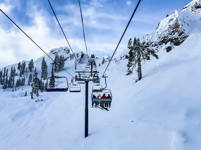 Skiing in Sierra Nevada